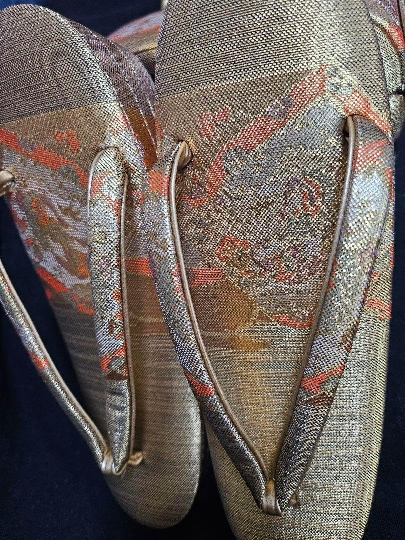 鈴木篤夫 金彩備前宝瓶 桃摘み 備前焼 四方桟共箱共布栞 手造り宝瓶